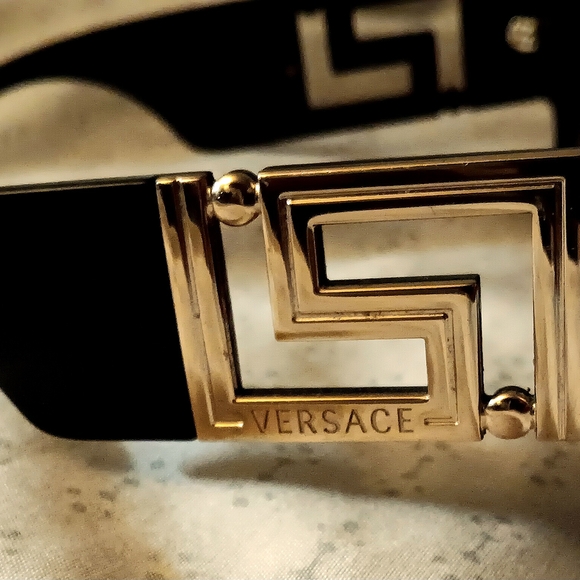 Versace Black and Gold Geometric Belt - Picture 1 of 3